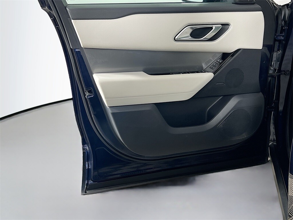 2023 LAND ROVER RANGE ROVER VELAR - Image 18