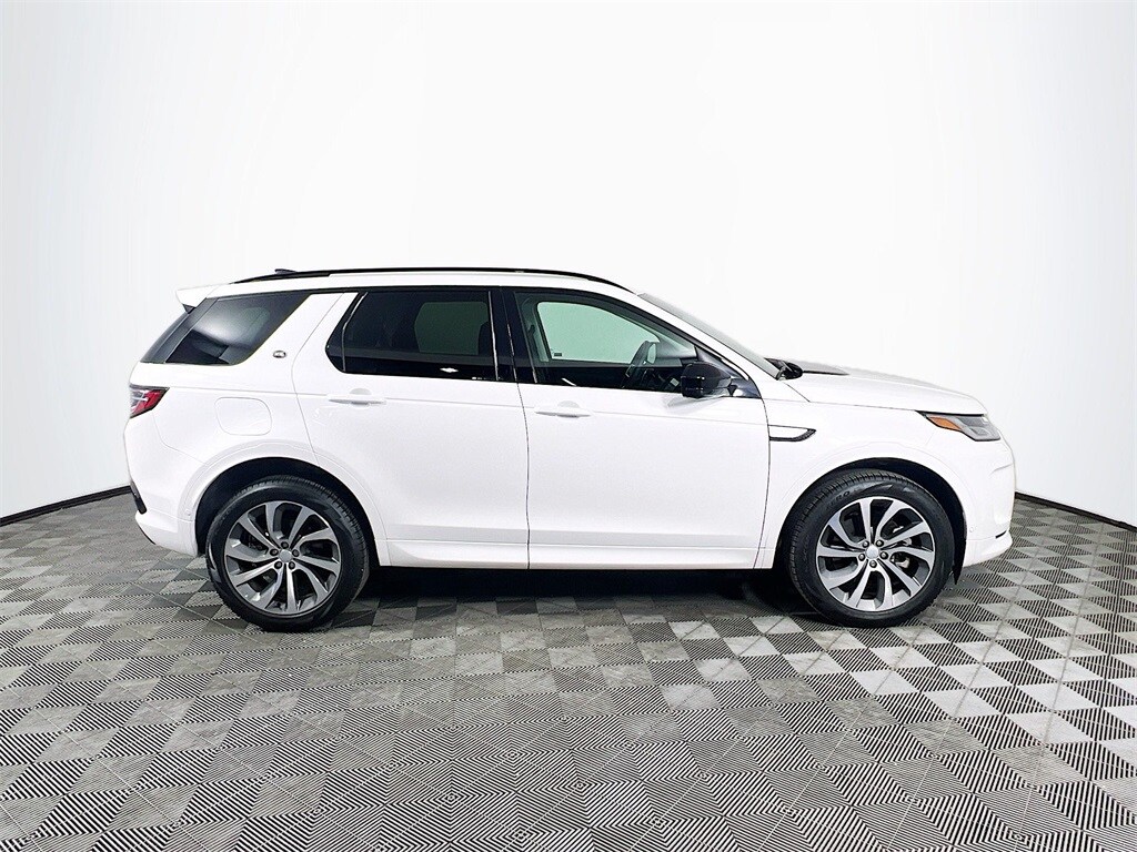 2024 Land Rover Discovery Sport S photo 4