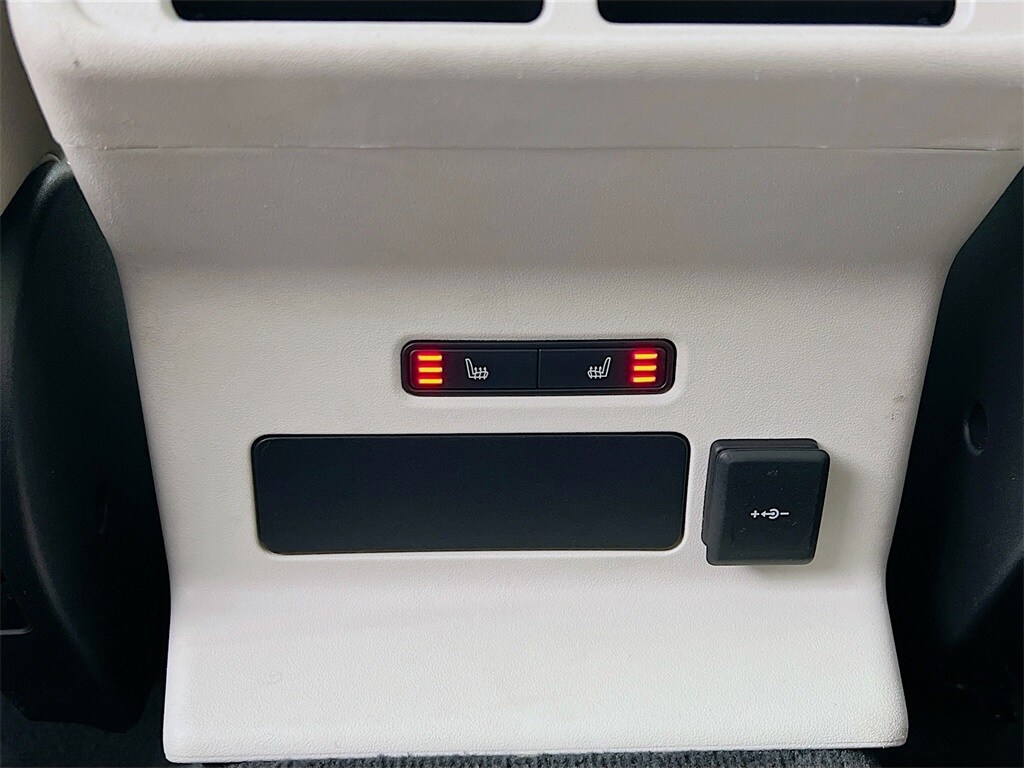 2023 LAND ROVER RANGE ROVER VELAR - Image 27