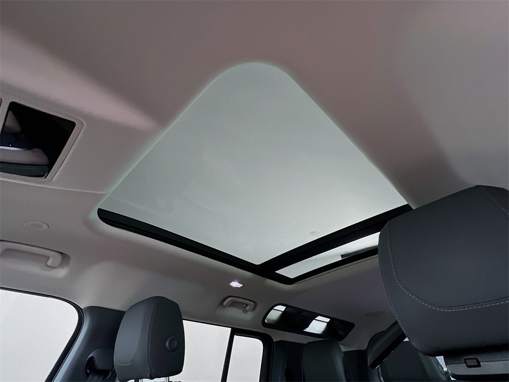 2024 LAND ROVER DEFENDER - Image 23