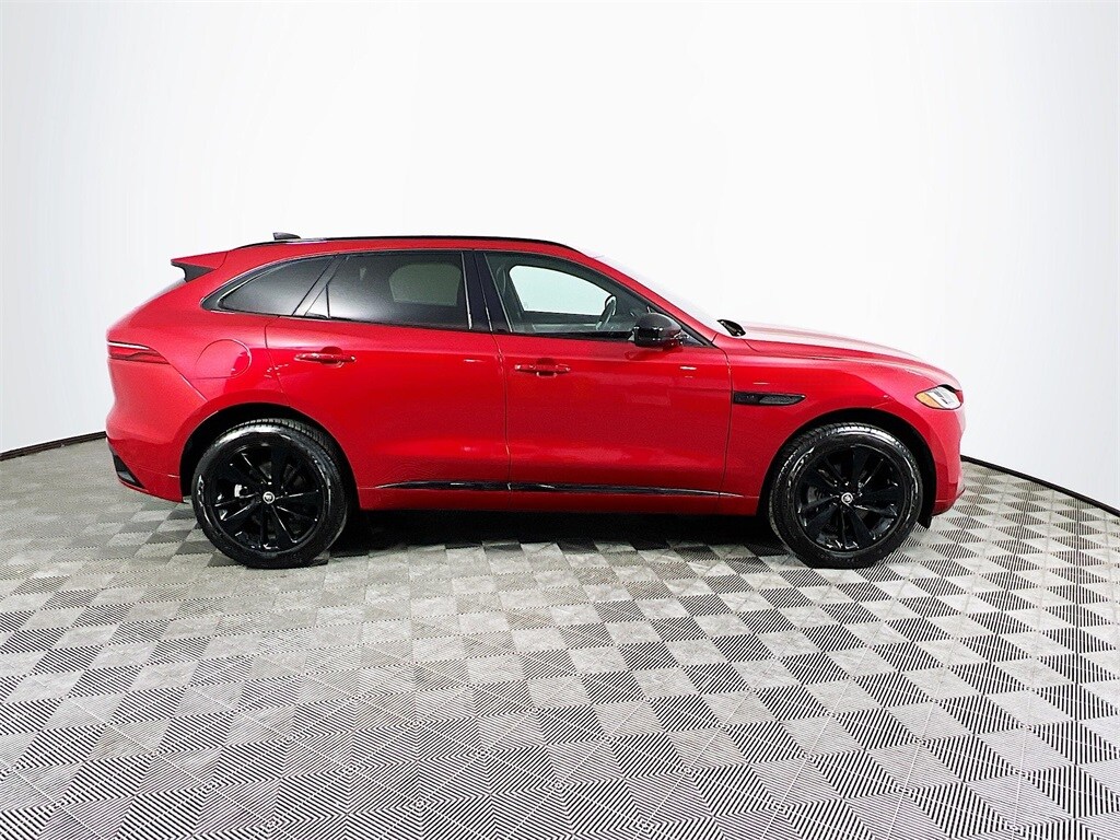 2024 Jaguar F-PACE P250 R-Dynamic S photo 4
