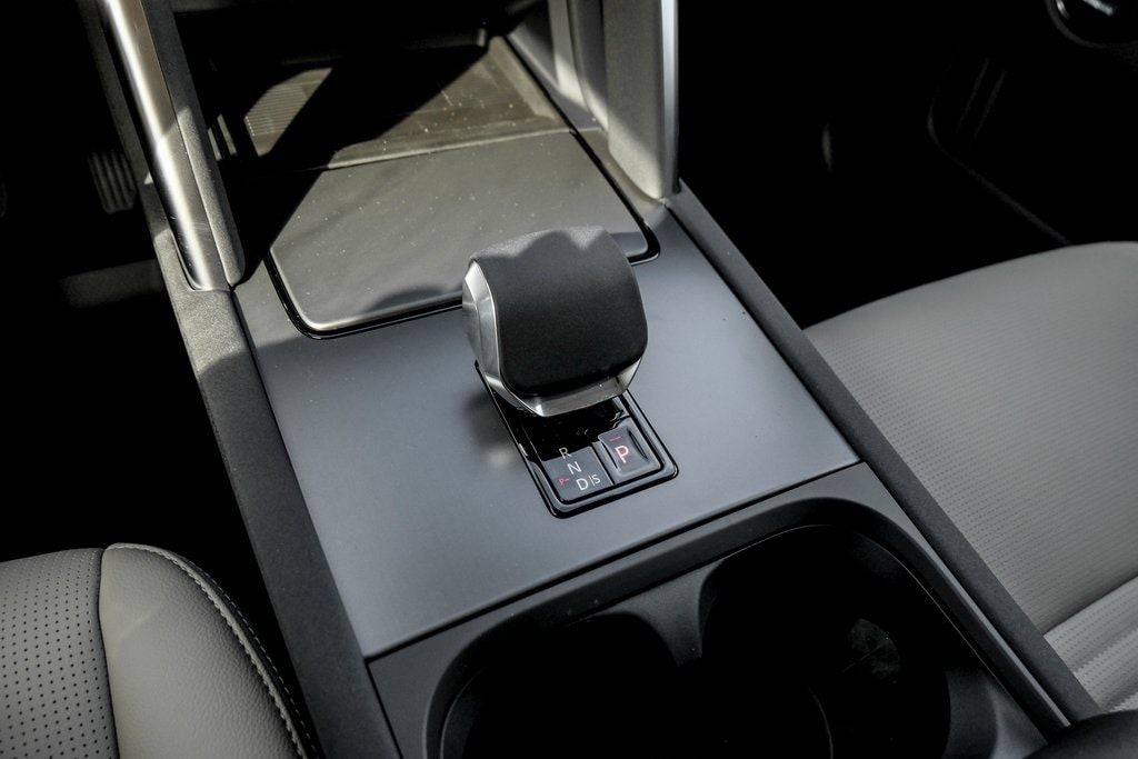 2025 LAND ROVER DISCOVERY SPORT - Image 15