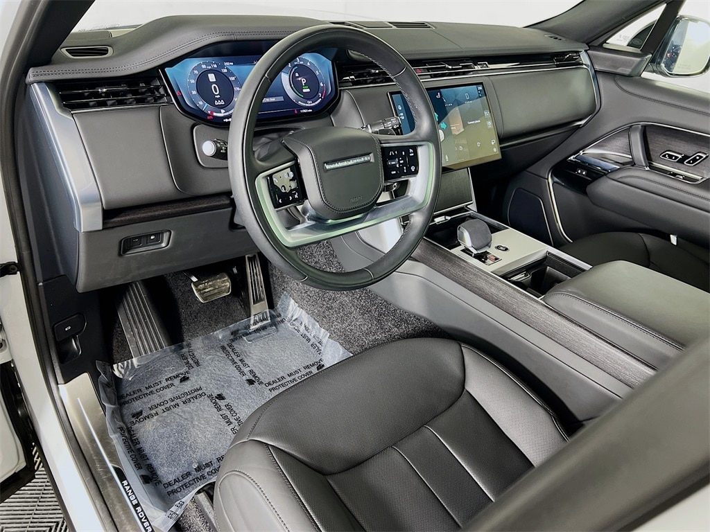 2025 LAND ROVER RANGE ROVER - Image 9