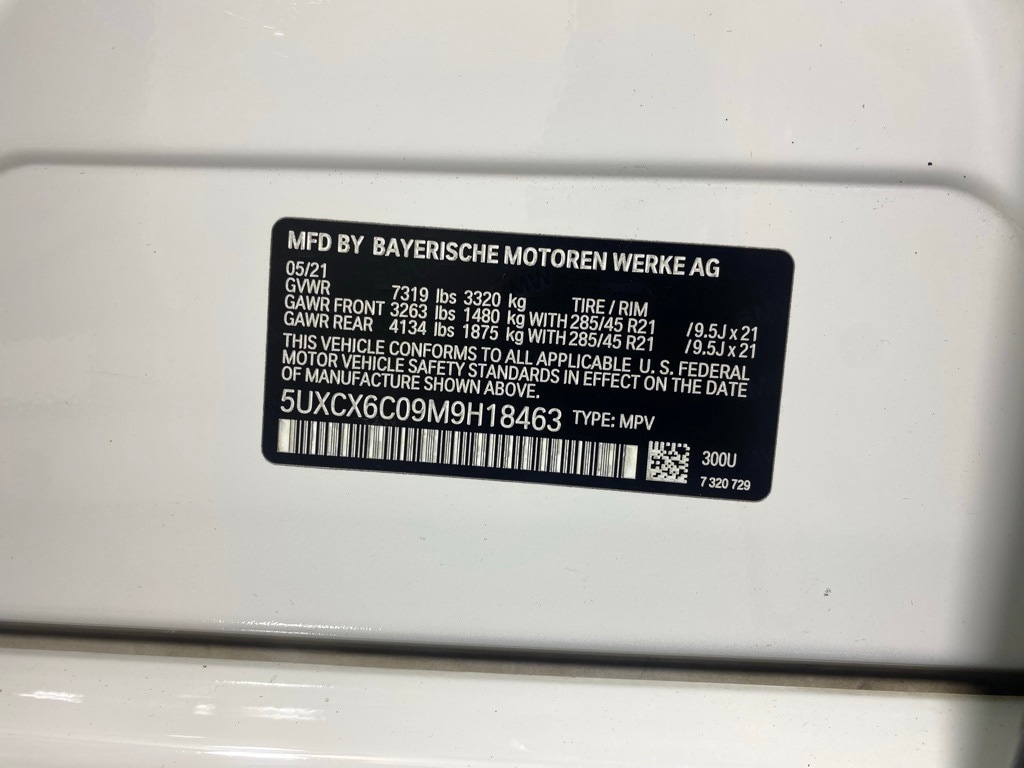 2021 BMW X7 - Image 32