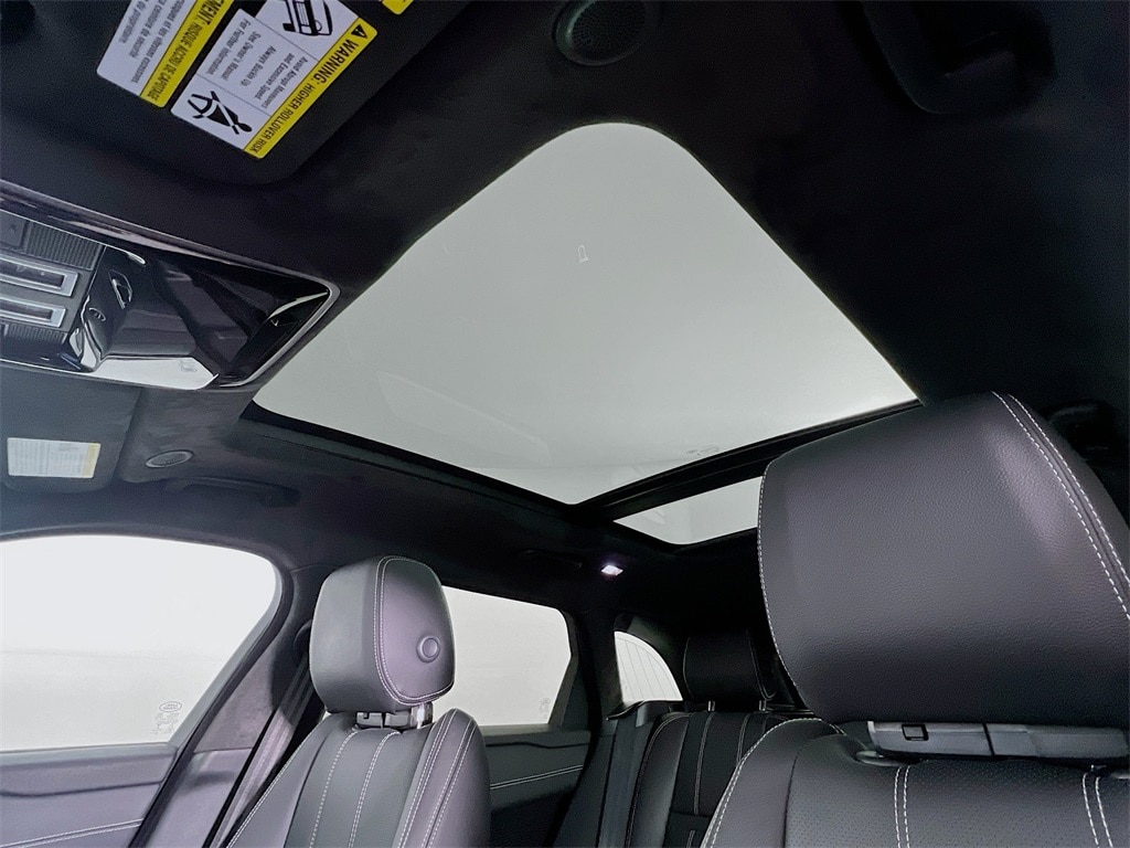 2023 LAND ROVER RANGE ROVER VELAR - Image 23