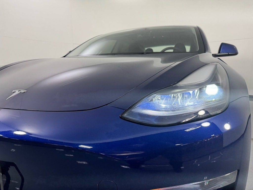 2023 TESLA MODEL 3 - Image 2