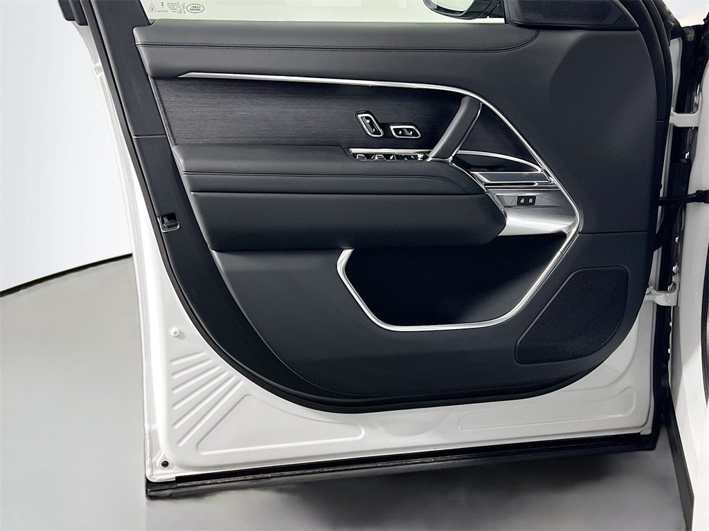 2025 LAND ROVER RANGE ROVER - Image 18