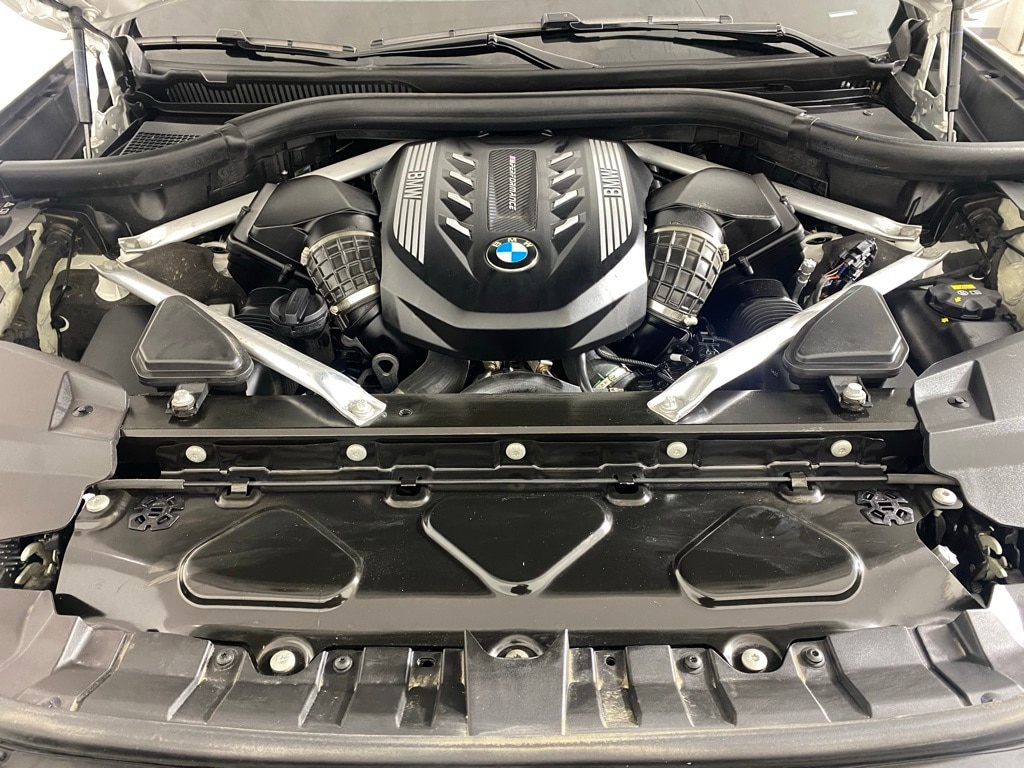 2021 BMW X7 - Image 30