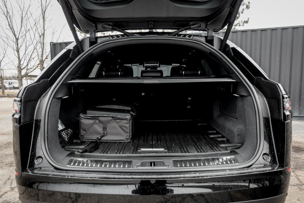 2026 LAND ROVER RANGE ROVER VELAR - Image 9