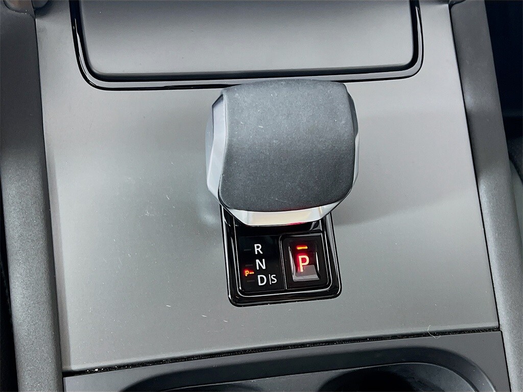 2024 LAND ROVER DISCOVERY SPORT - Image 17