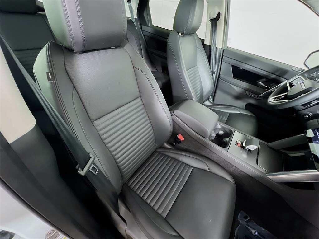 2025 LAND ROVER DISCOVERY SPORT - Image 30