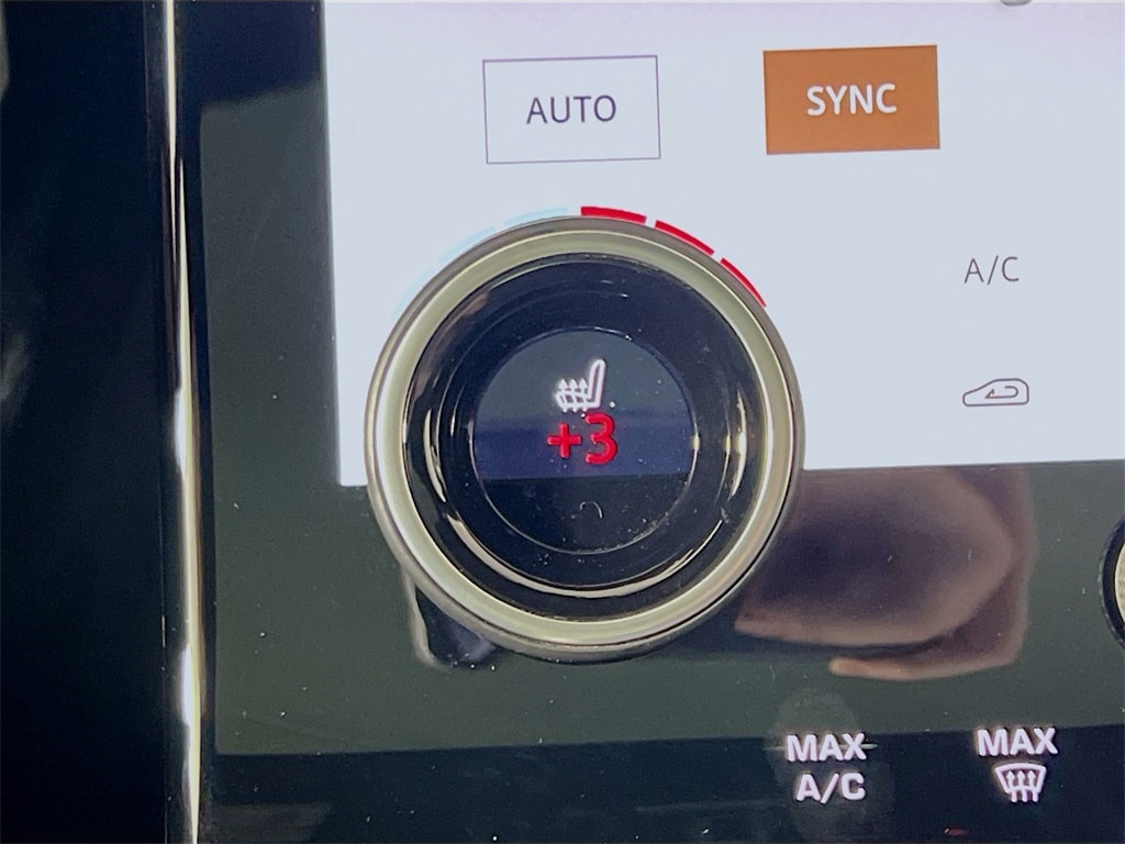 2023 LAND ROVER RANGE ROVER VELAR - Image 21