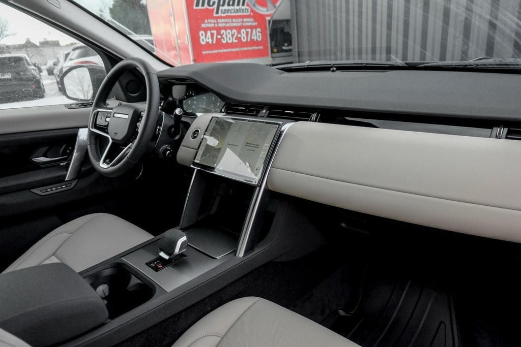 2025 LAND ROVER DISCOVERY SPORT - Image 22