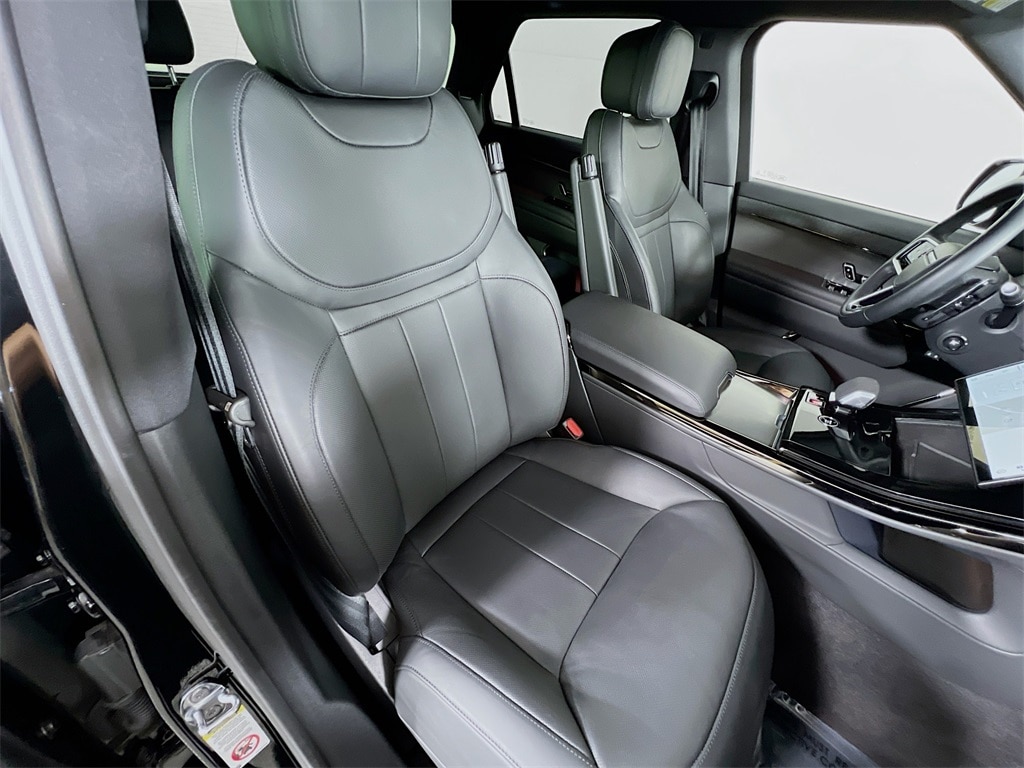 2025 LAND ROVER RANGE ROVER SPORT - Image 30