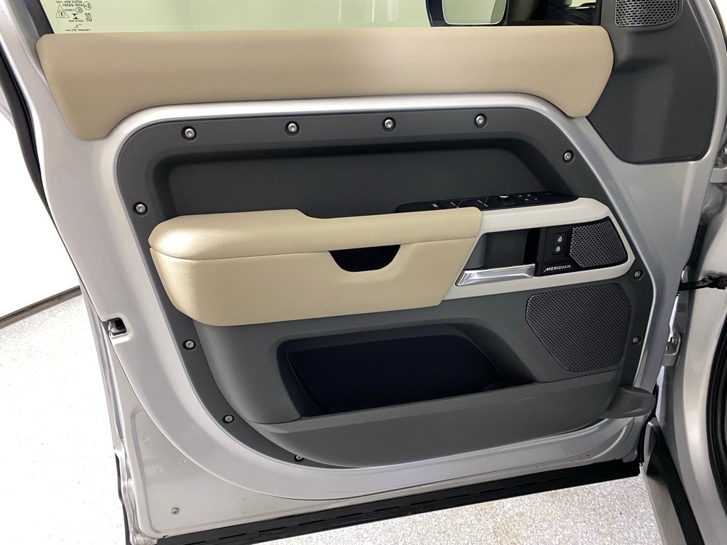 2020 LAND ROVER DEFENDER - Image 9