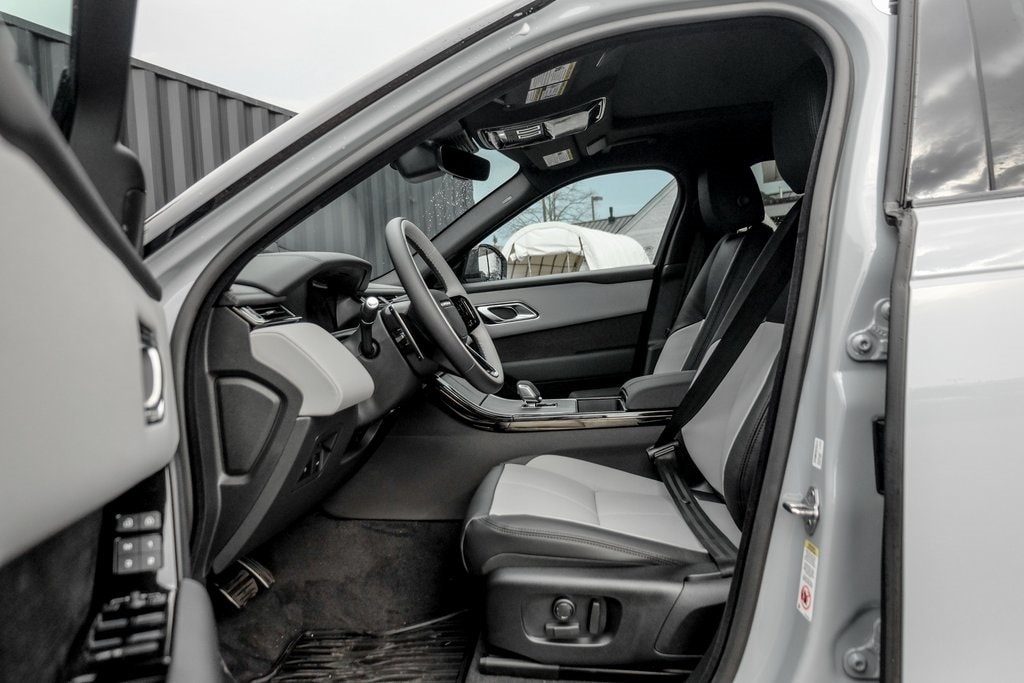 2026 LAND ROVER RANGE ROVER VELAR - Image 10