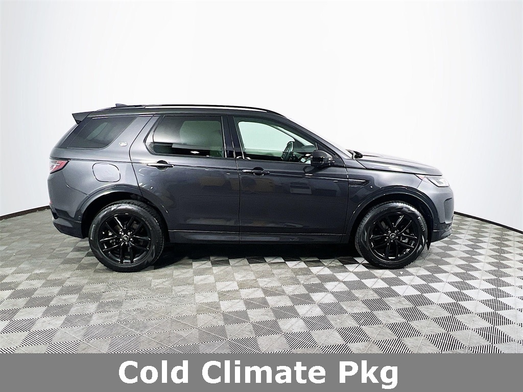 2024 Land Rover Discovery Sport S photo 2