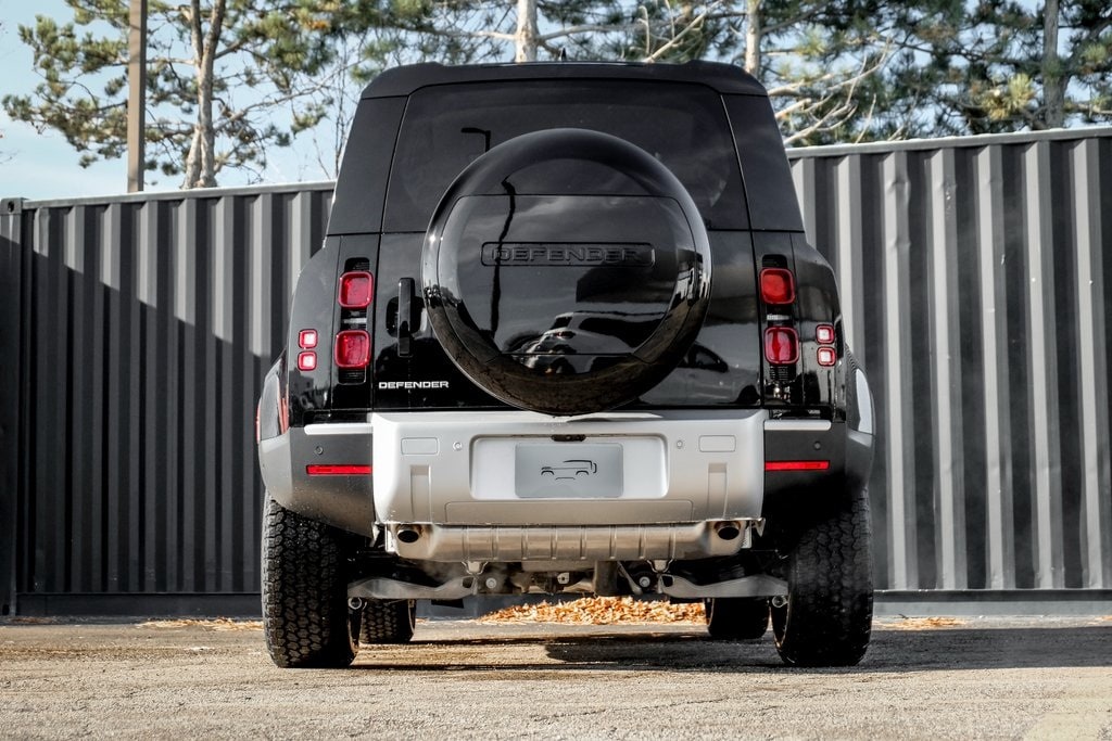 2025 LAND ROVER DEFENDER - Image 7