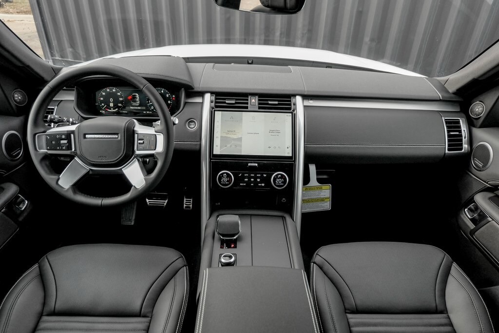 2025 LAND ROVER DISCOVERY - Image 19