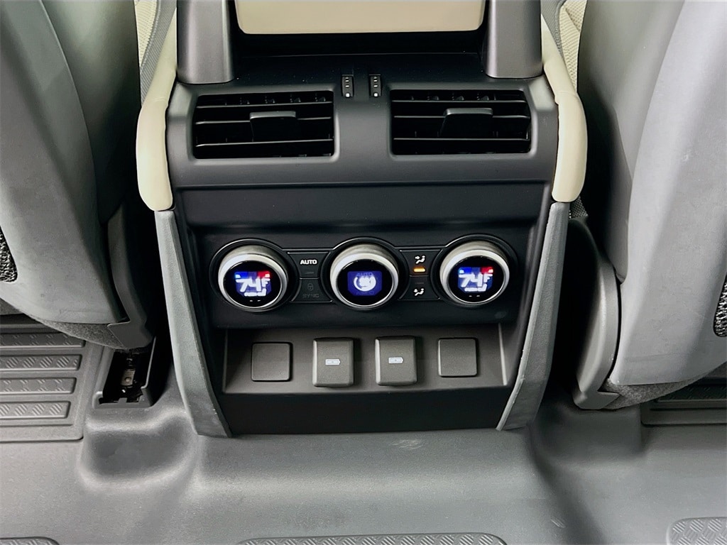 2024 LAND ROVER DEFENDER - Image 27