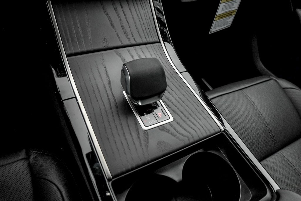 2026 LAND ROVER RANGE ROVER VELAR - Image 15