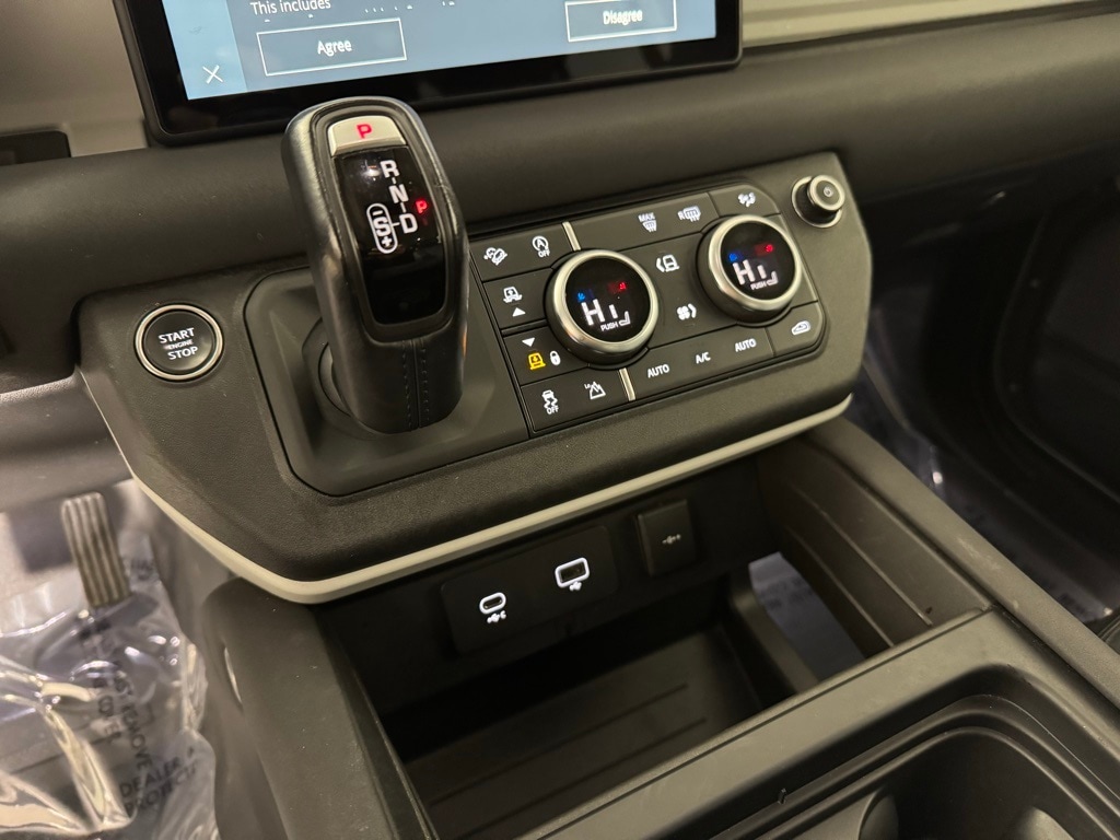 2023 LAND ROVER DEFENDER - Image 20