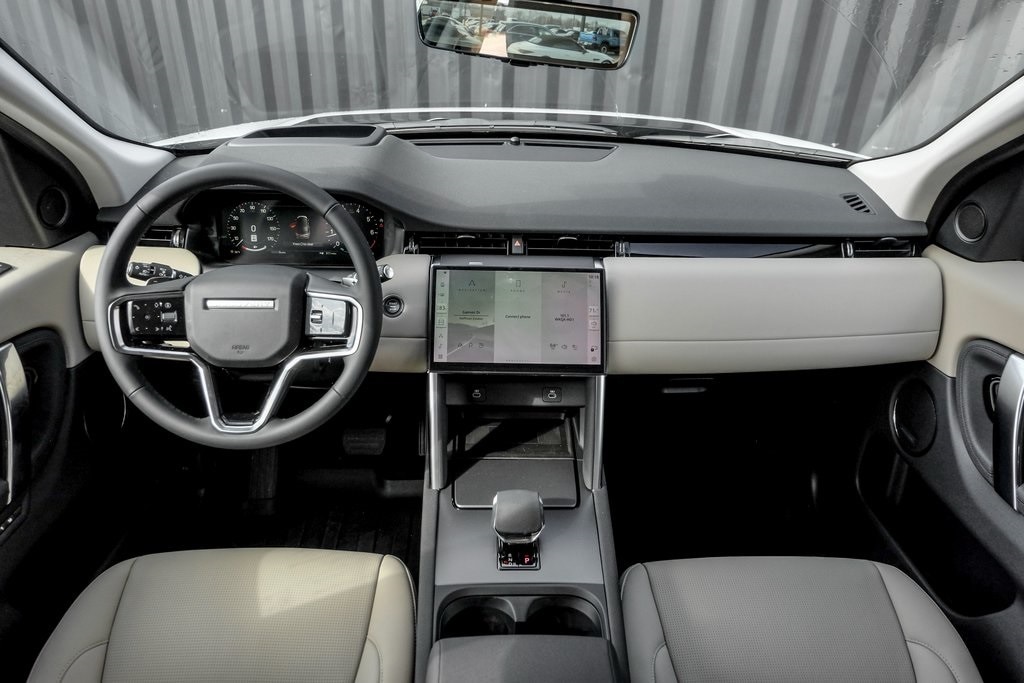 2025 LAND ROVER DISCOVERY SPORT - Image 20