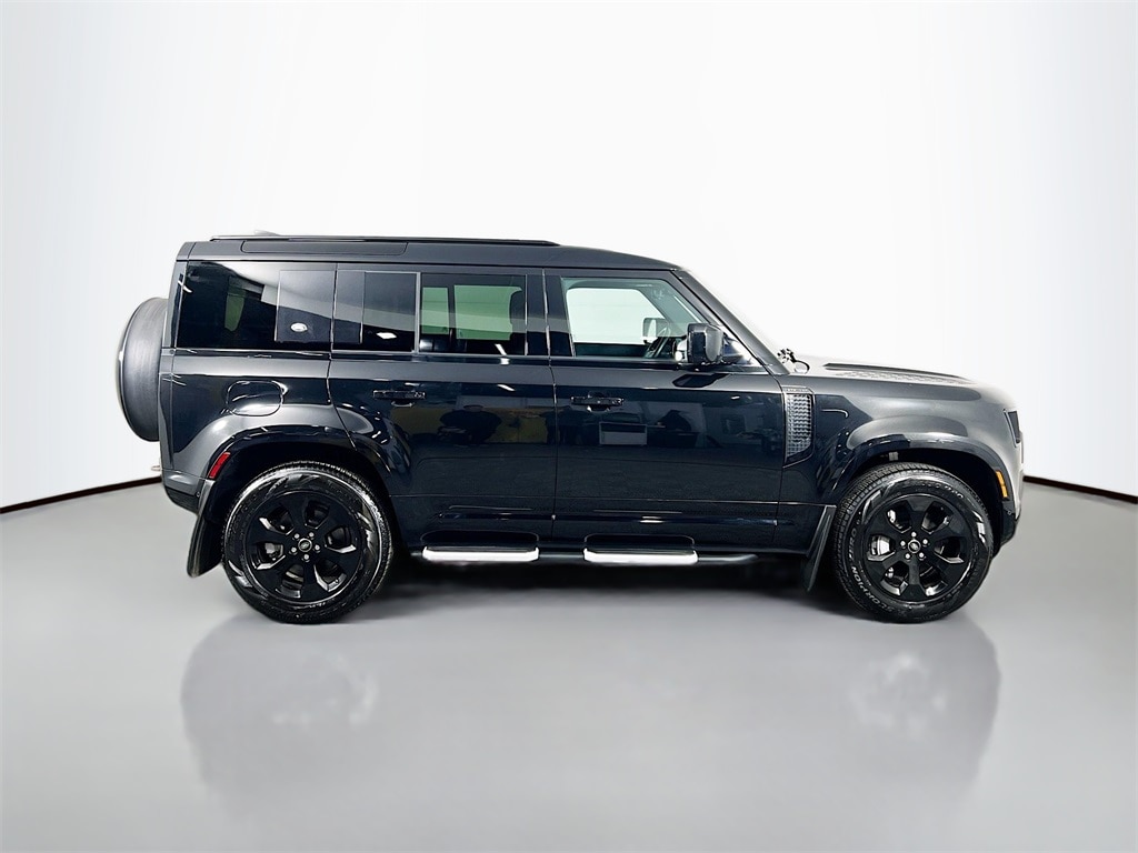 2023 LAND ROVER DEFENDER - Image 4