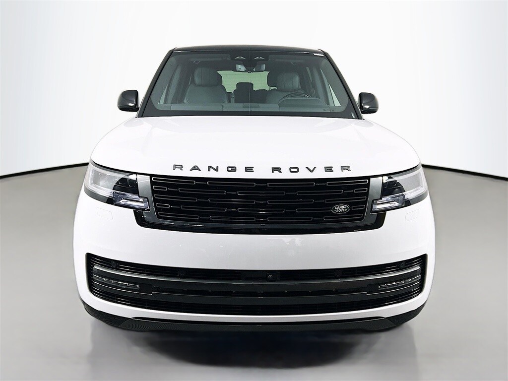 2025 Land Rover Range Rover SE photo 2