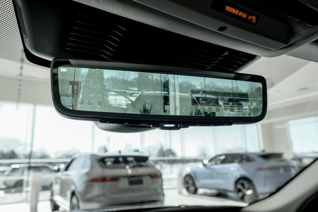 2025 LAND ROVER DISCOVERY SPORT - Image 14