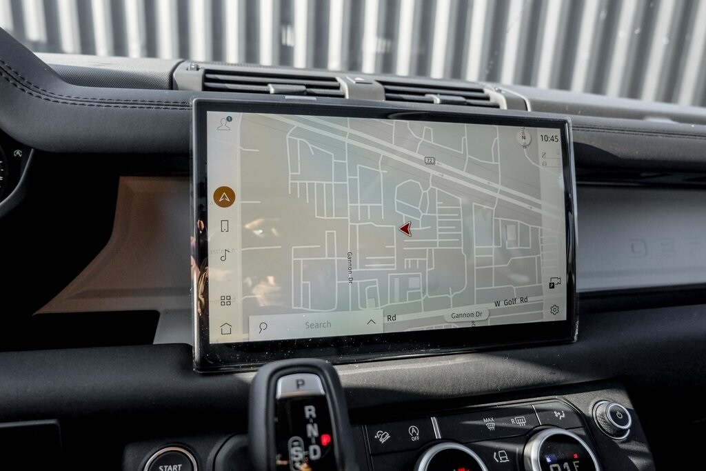 2025 LAND ROVER DEFENDER - Image 13