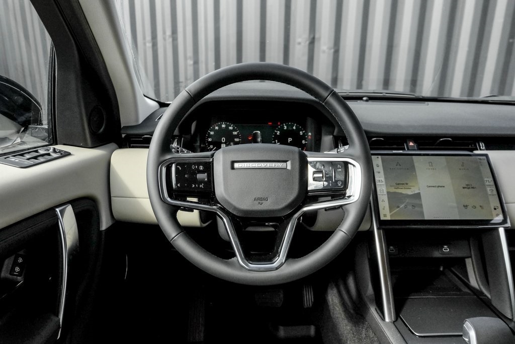 2025 LAND ROVER DISCOVERY SPORT - Image 18