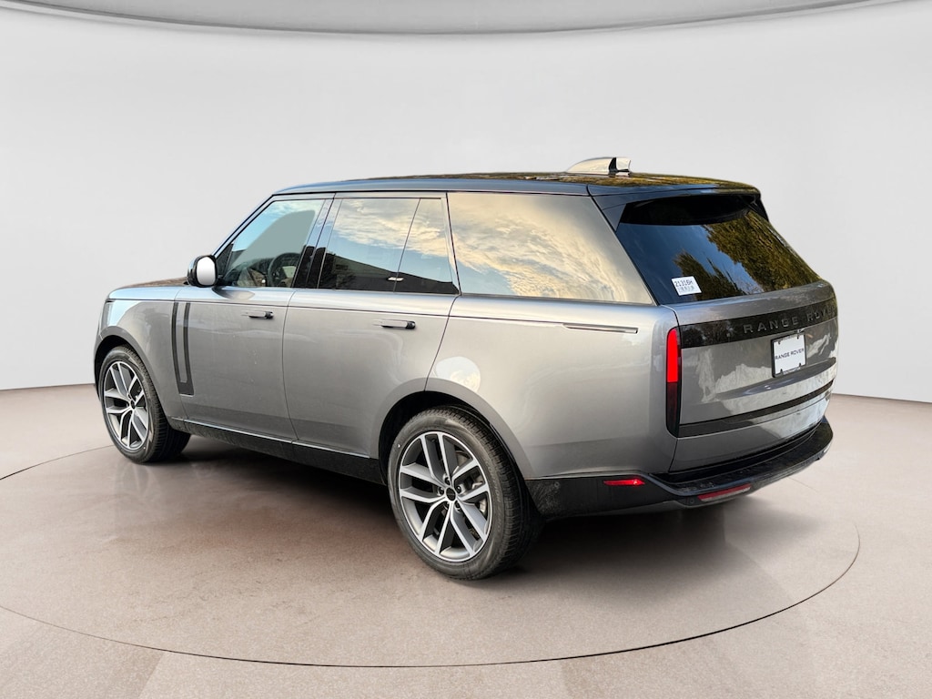 New 2026 Land Rover Range Rover SE SUV