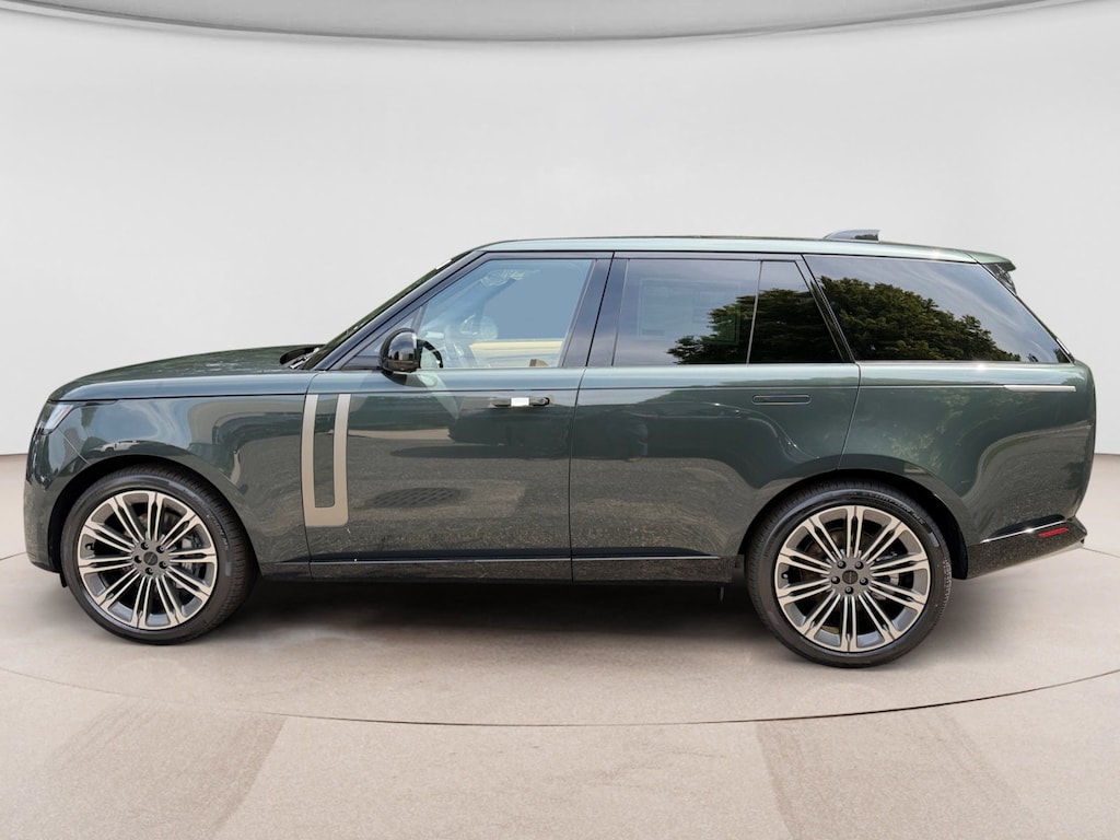 New 2026 Land Rover Range Rover SE SUV