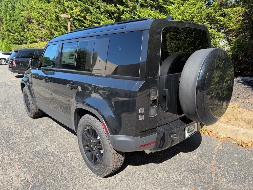 New 2026 Land Rover Defender 110 S 300PS SUV