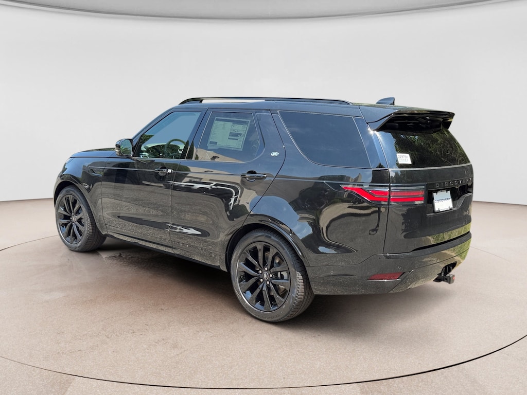 New 2026 Land Rover Discovery Dynamic SE SUV