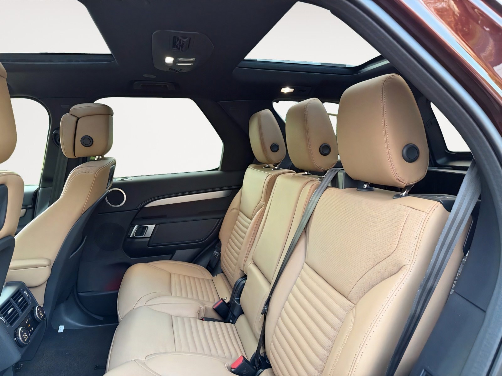 2026 Land Rover Discovery Gemini Edition - Photo 13