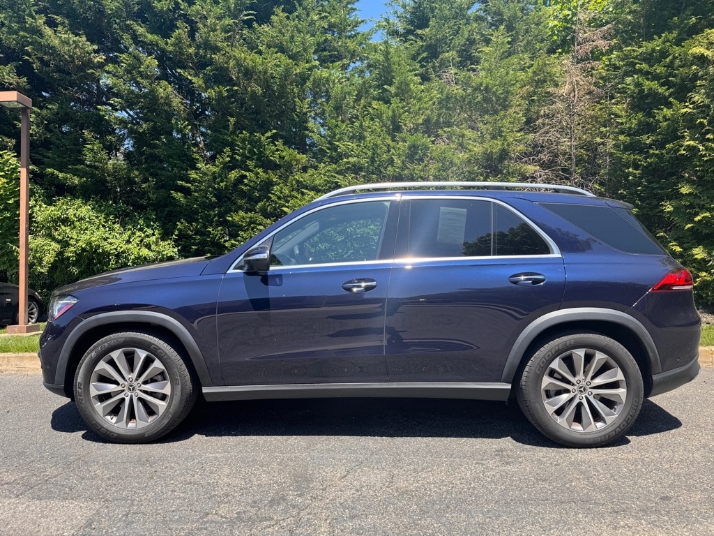 Used 2022 Mercedes-Benz GLE GLE450 with VIN 4JGFB5KB2NA617459 for sale in Southampton, NY