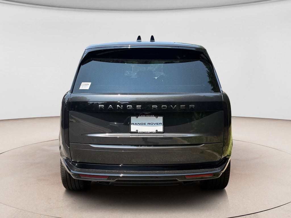 New 2026 Land Rover Range Rover SE LWB 7-Seats / V8 SUV