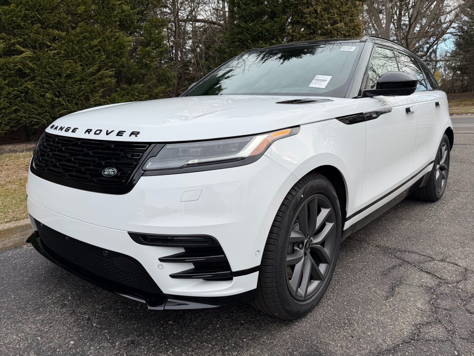 2026 Land Rover Range Rover Velar Dynamic SE