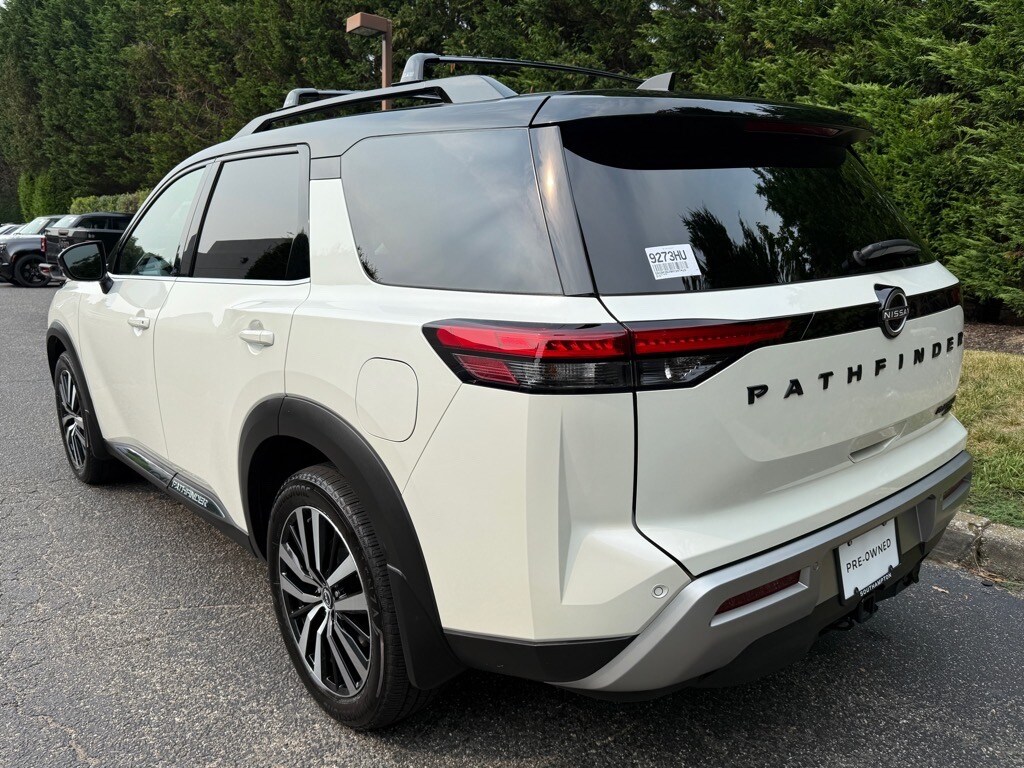 2024 Nissan Pathfinder Platinum photo 3