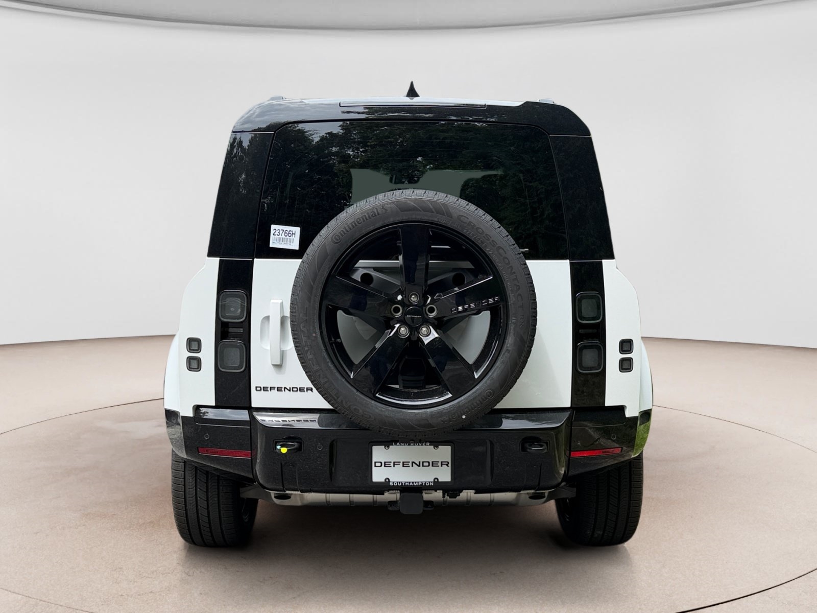 New 2026 Land Rover Defender 110 X-Dynamic SE SUV