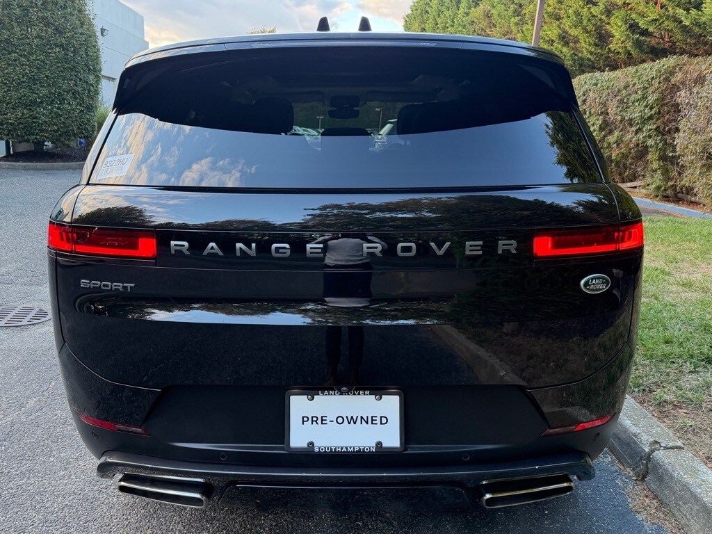 2023 Land Rover Range Rover Sport SE photo 4
