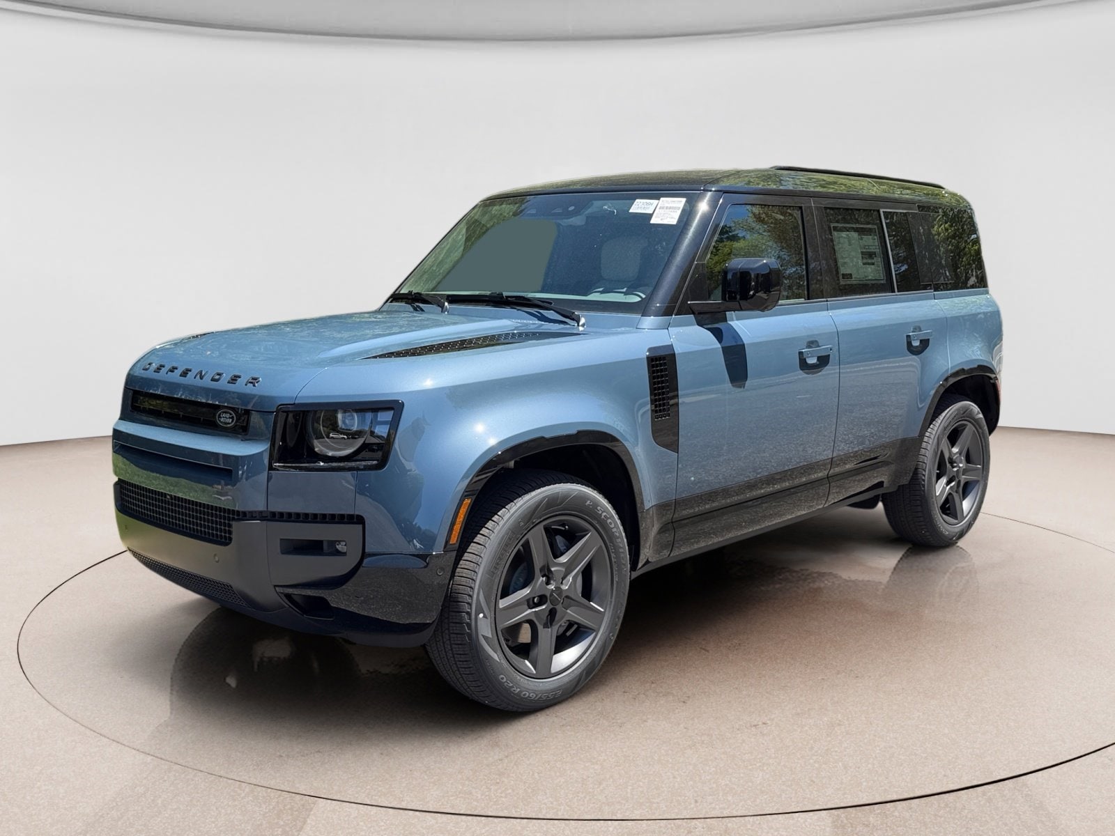 2026 Land Rover Defender 110 X-Dynamic SE P400's photo