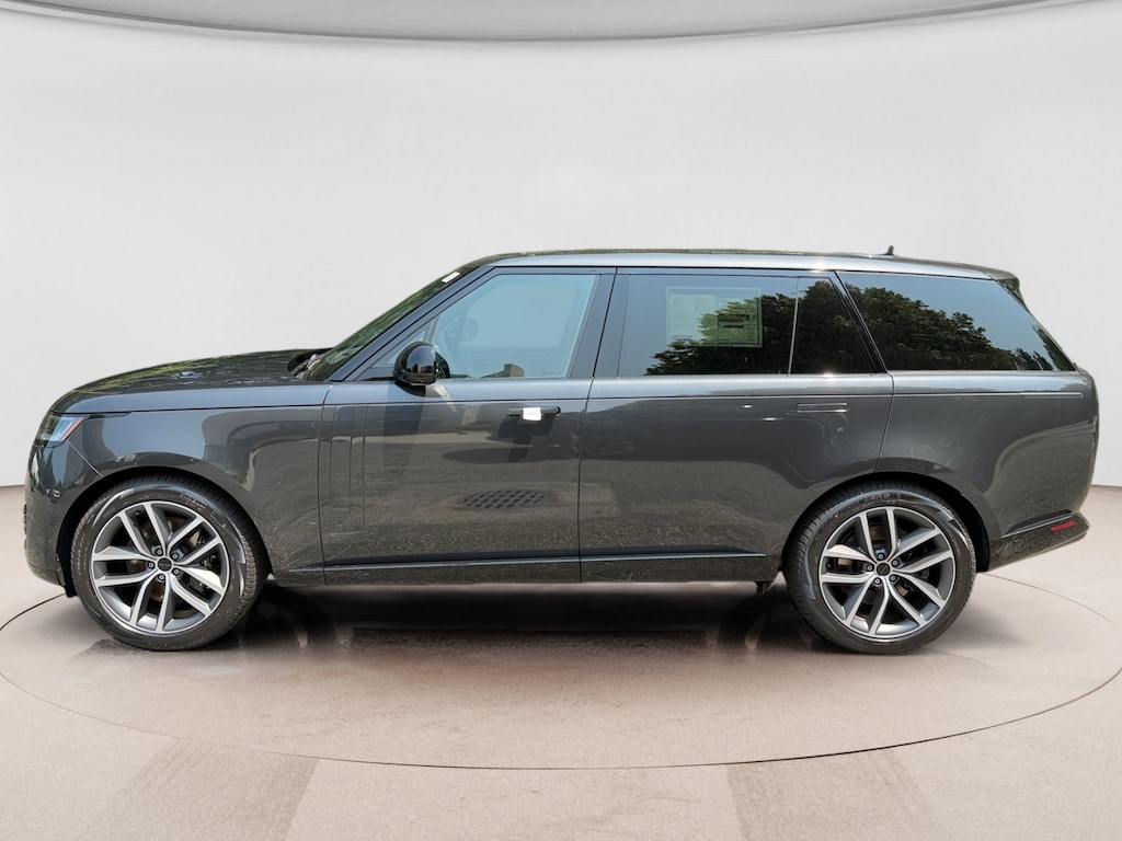 New 2026 Land Rover Range Rover SE LWB 7-Seats / V8 SUV