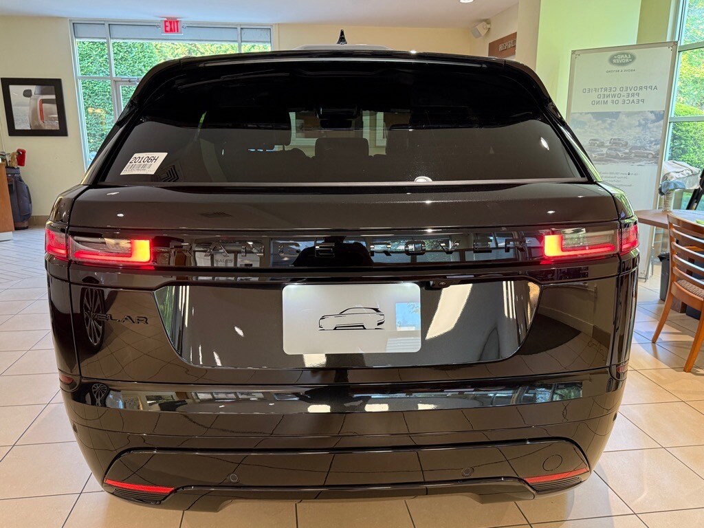2026 Land Rover Range Rover Velar SE photo 2