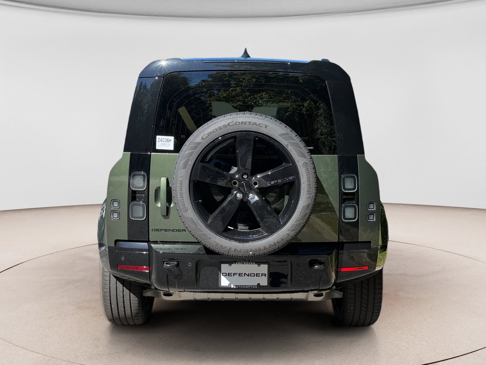 New 2026 Land Rover Defender 110 X-Dynamic SE SUV