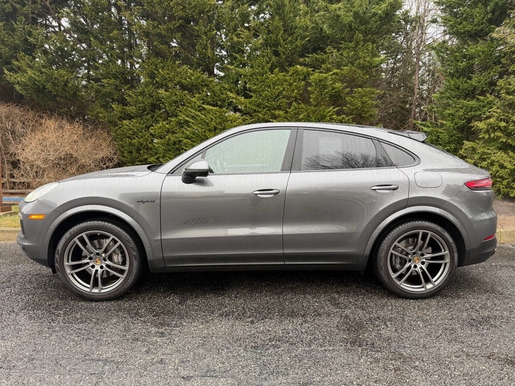 Used 2022 Porsche Cayenne E-Hybrid Coupe E-Hybrid Coupe SUV