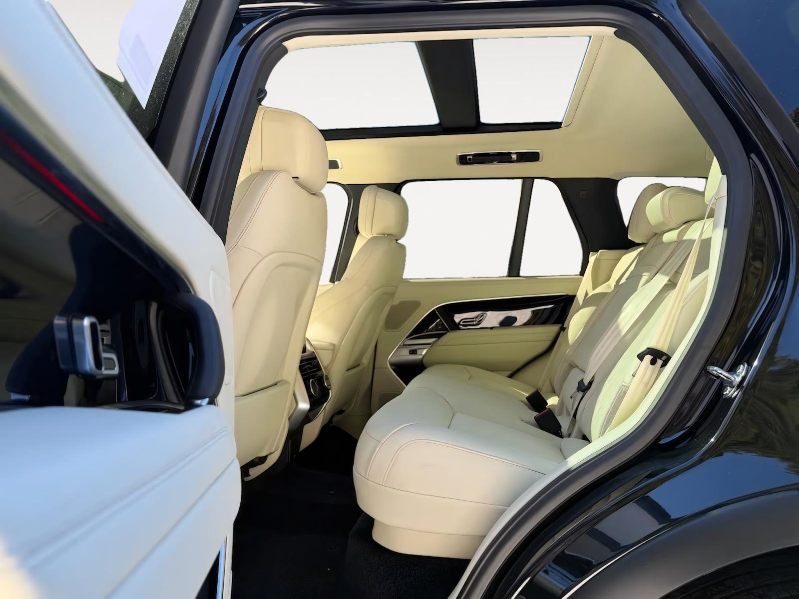 2026 Land Rover Range Rover SE - Photo 12