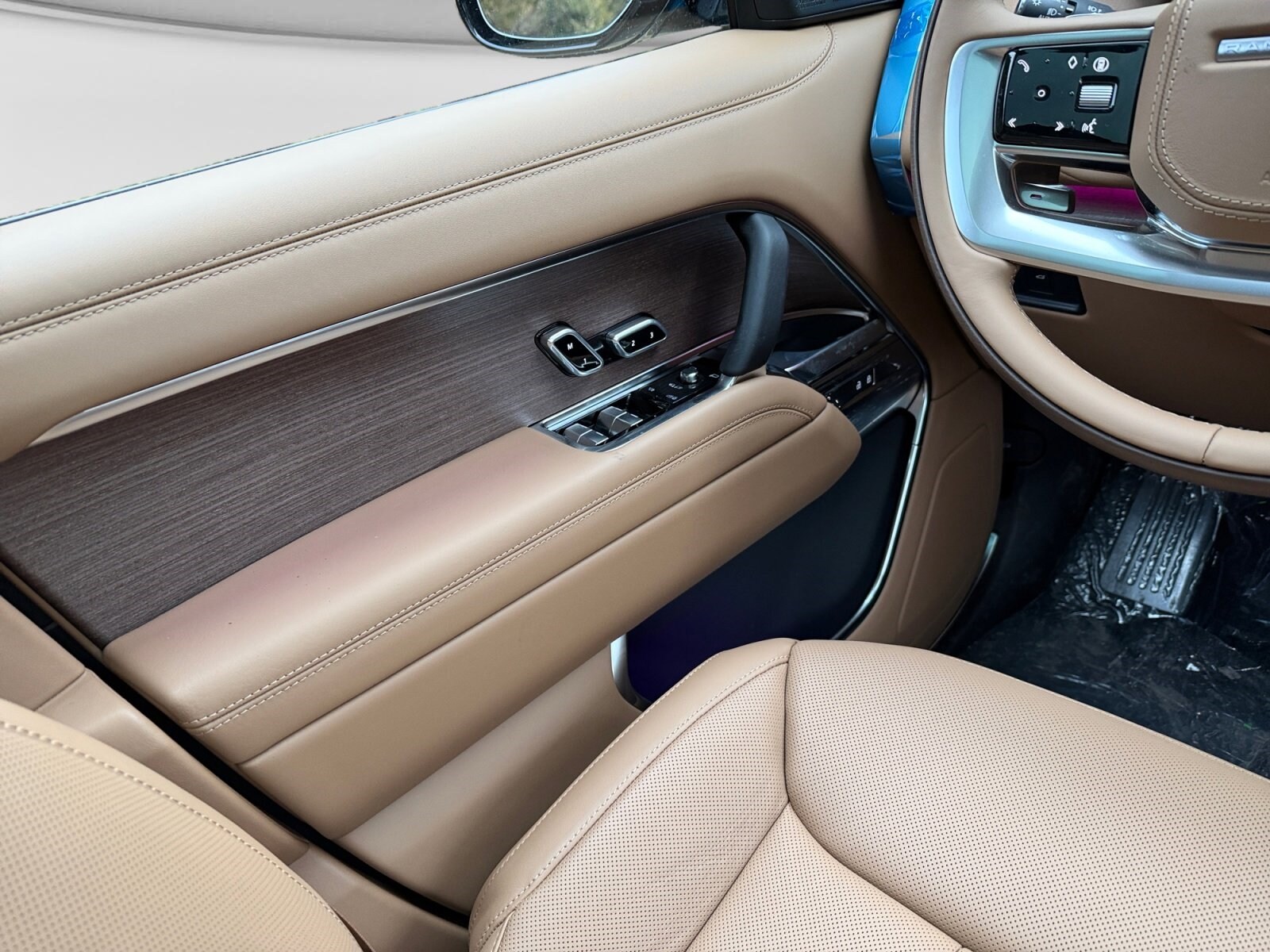 2026 Land Rover Range Rover SE - Photo 12